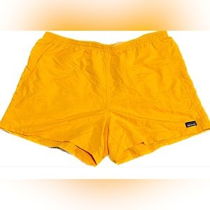 Women's Patagonia Baggies Shorts Size XL Saffron